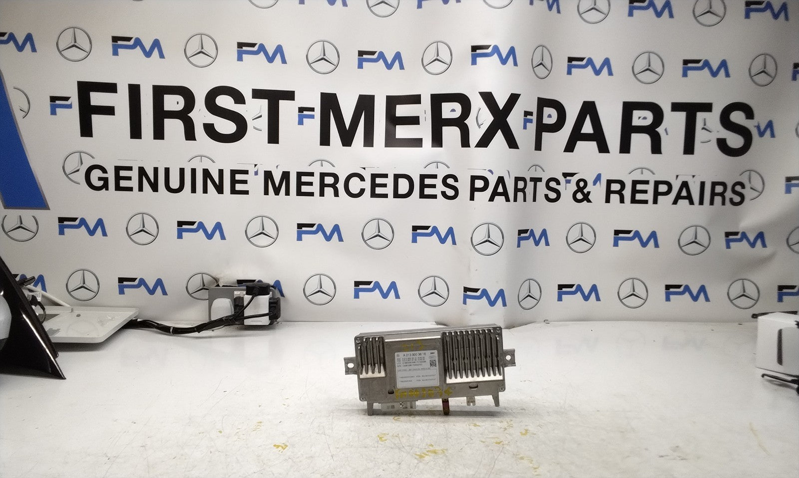 MERCEDES E-CLASS W213 BLUETOOTH PARKING CONTROL MODULE A2139003616 FM001034