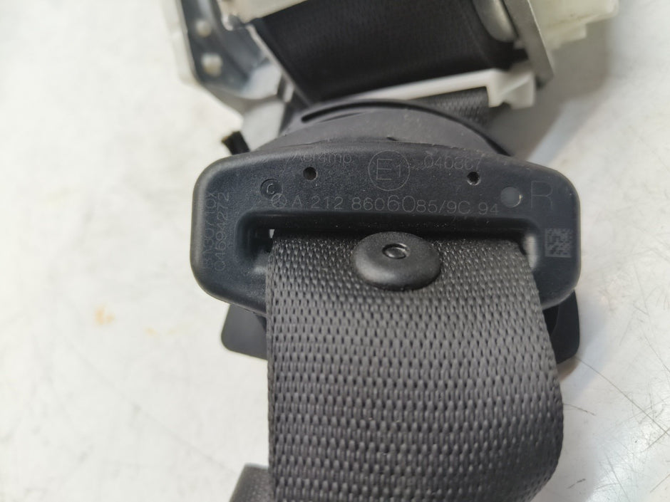 MERCEDES E300 W212 ESTATE DRIVER RIGHT SIDE REAR SEAT BELT A2128606085 FMS36 OSR