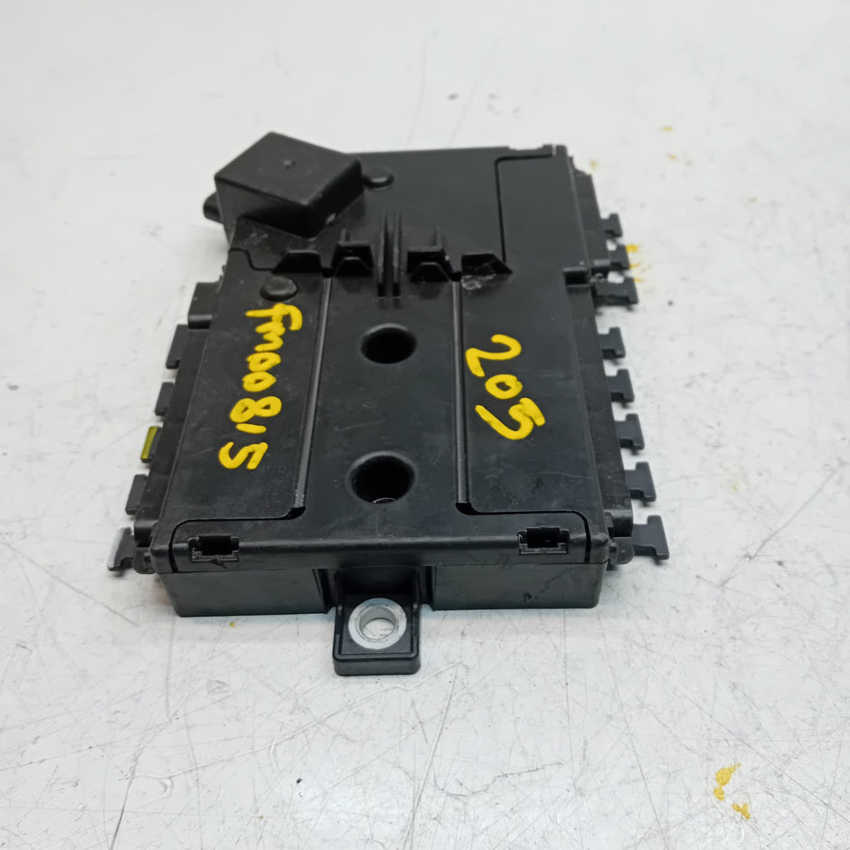 Mercedes C-Class W205 Front Inboard Fuxebox Module Unit A2055402750 FM00815