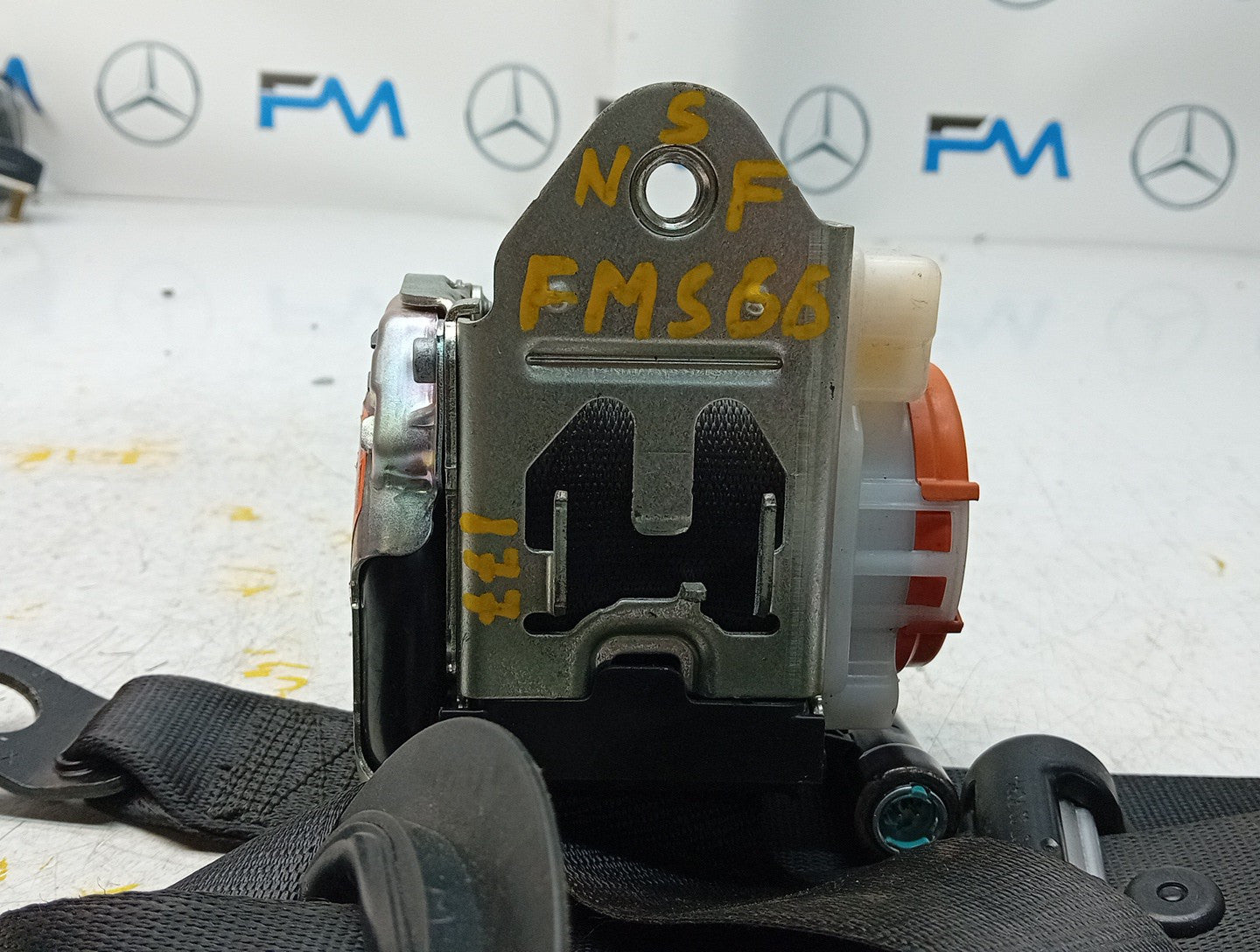 MERCEDES A CLASS  FRONT LEFT SEAT BELT WITH PRETENSIONER A1778600700 FMS66 NSF