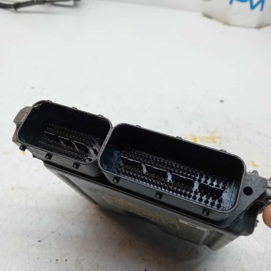 MERCEDES  C CLASS W205 W213 2018 ENGINE  ECU CONTROL MODULE A2749000800 FM001084