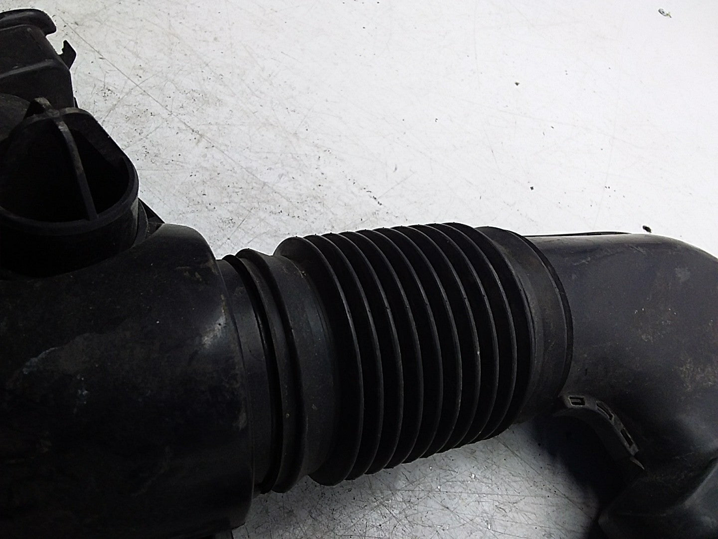 MERCEDES-BENZ E-CLASS A213 AIR INTAKE TUBE A6540940097 FMI06