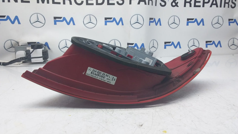 MERCEDES C-CLASS W204 PASSENGER SIDE NS REAR TAIL LIGHT A2048202964 2008 FMT105