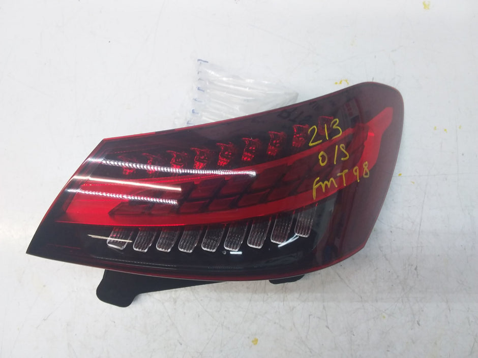 MERCEDES E-CLASS W213 DRIVER SIDE OS REAR TAIL LIGHT A2139065809 2021 FMT98