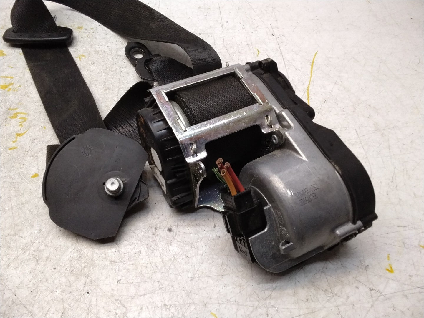 MERCEDES BENZ ML W164 SEAT BELT FRONT RIGHT DRIVER SIDE A2518603885 FMS464 OSF