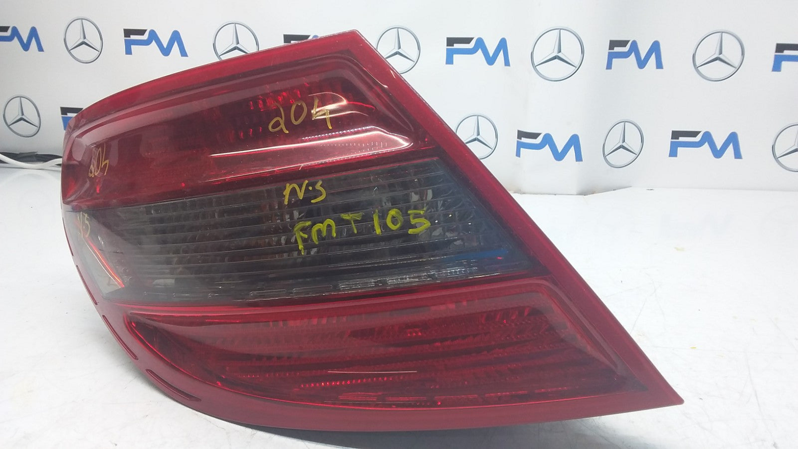 MERCEDES C-CLASS W204 PASSENGER SIDE NS REAR TAIL LIGHT A2048202964 2008 FMT105