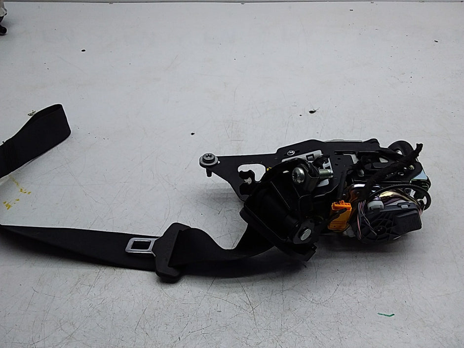 MERCEDES E-CLASS W238 SEAT BELT FRONT LEFT PASSENGER SIDE A2388602800 FMS266 NSF