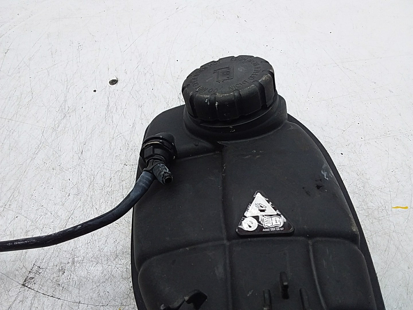 MERCEDES BENZ B-CLASS W246 COOLANT EXPANSION TANK  A2465000049 FMC126