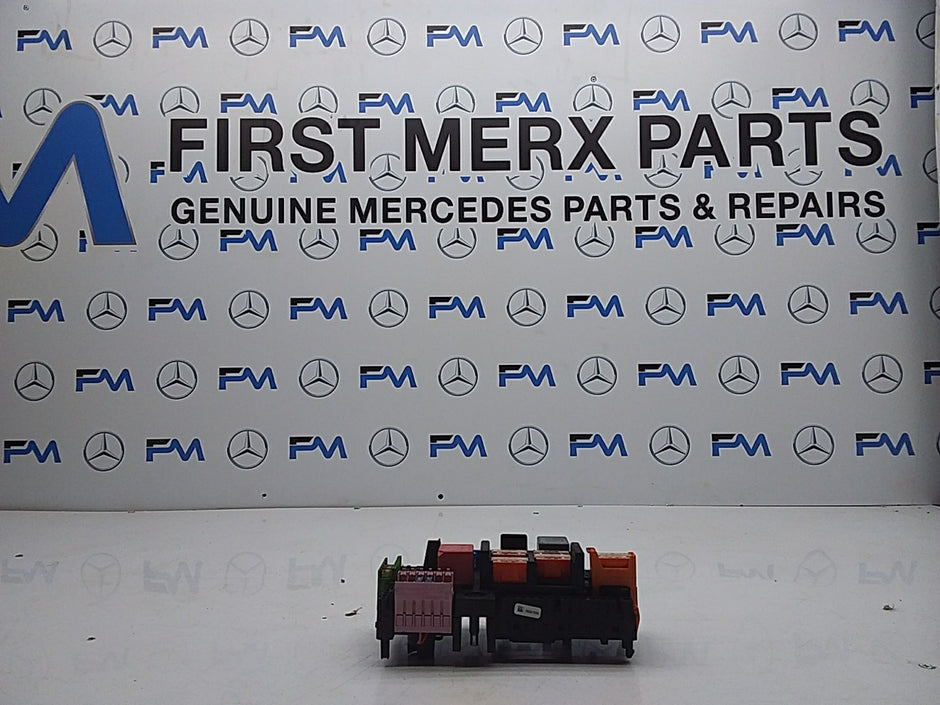 MERCEDES E-CLASS W213 2016 ONWARDS FUSE RELAY BOX A2139068801  FMF59