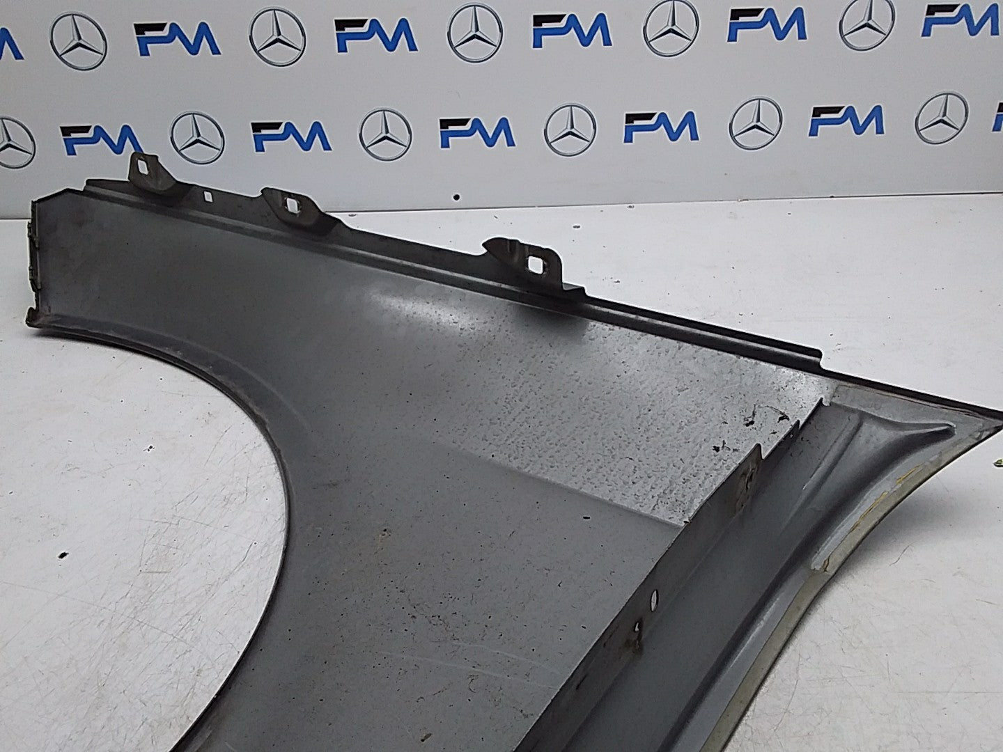 MERCEDES  E-CLASS W212 OS RIGHT DRIVER SIDE WINGS FMW26 A2128610201