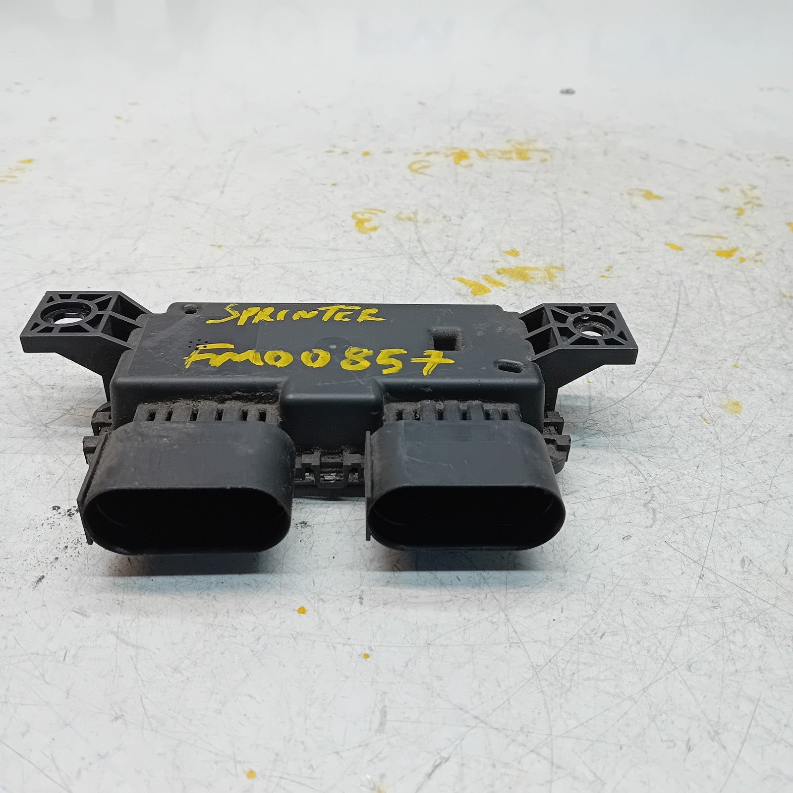 MERCEDES SPRINTER W906 FUEL PUMP CONTROL MODULE A0009008214 FM00857