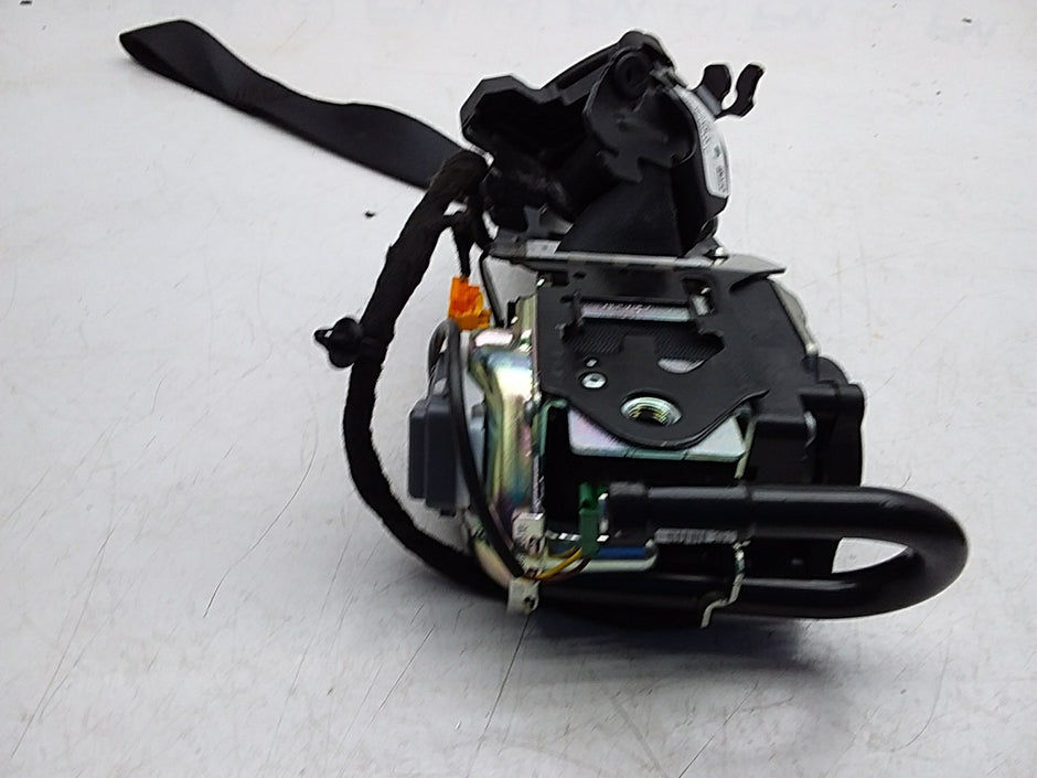 MERCEDES E-CLASS W238 SEAT BELT FRONT RIGHT DRIVER SIDE A2388602900 FMS249 OSF