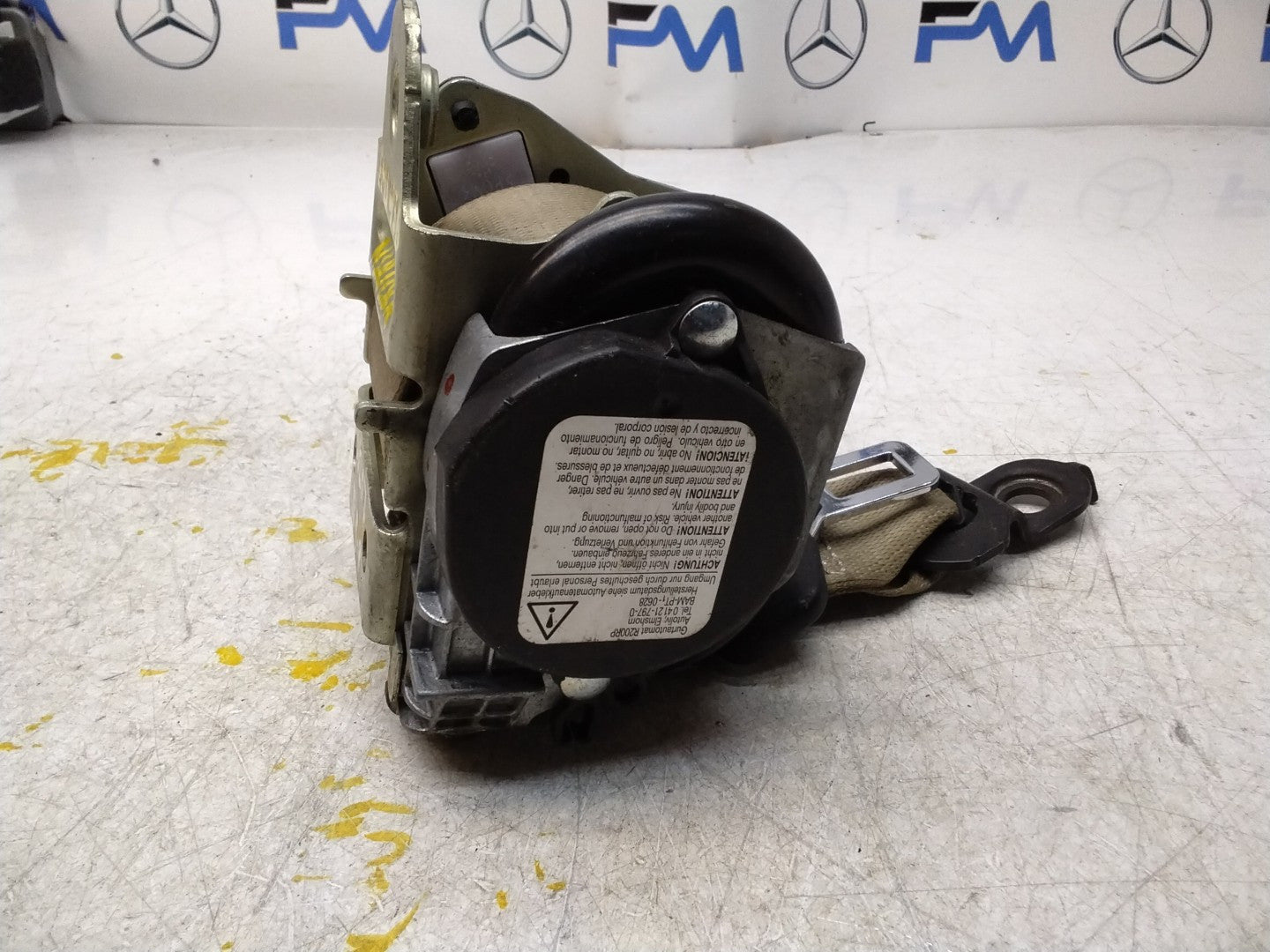 MERCEDES E CLASS SEAT BELT REAR RIGHT AND LEFT A2078602185 C207 FMS456 NSR OSR