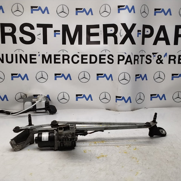 MERCEDES-BENZ A CLASS W177  FRONT WIPER MOTOR WITH LINKAGE A1779064801 FM00749