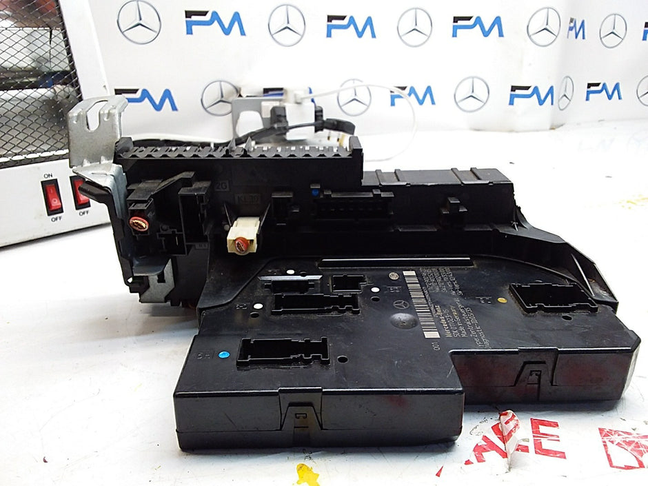 Mercedes E-CLASS W212 Fuse Box RELAY  A2129009622 FMF107