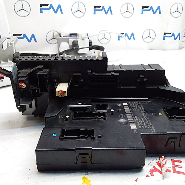 Mercedes E-CLASS W212 Fuse Box RELAY  A2129009622 FMF107