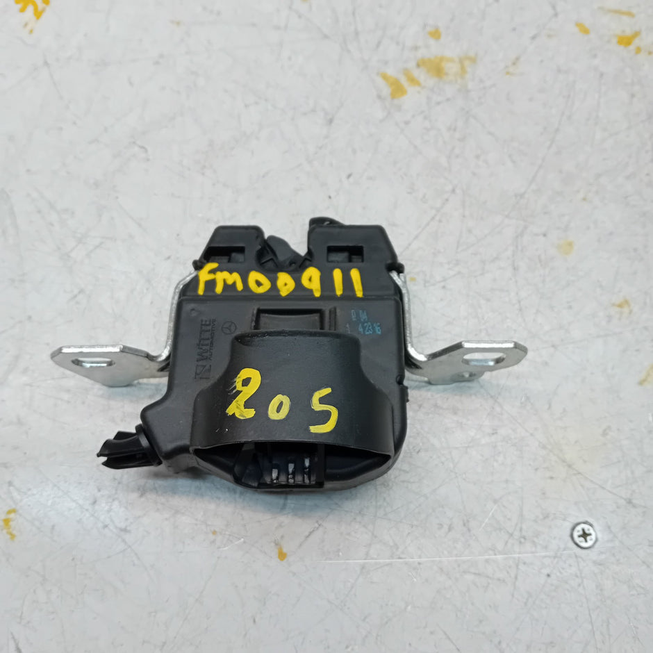GENUINE MERCEDES BENZ C-CLASS W205 TRUNK LID LOCK LATCH FM00911