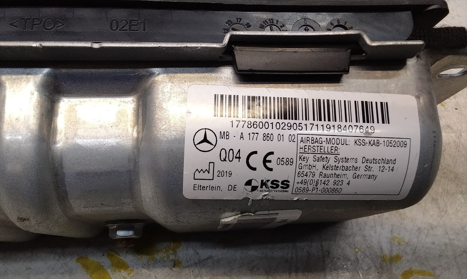 2019 MERCEDES BENZ A-CLASS W177 DRIVER SIDE KNEE AIRBAG A1778600102 FM00753