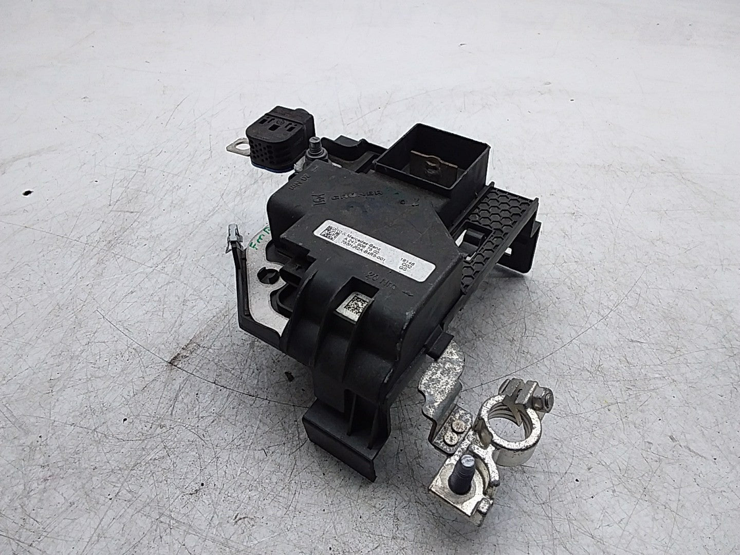 MERCEDES  B-CLASS W247 BATTERY TERMINAL LIMITER BRACKET UNIT A2479067502 FMR10