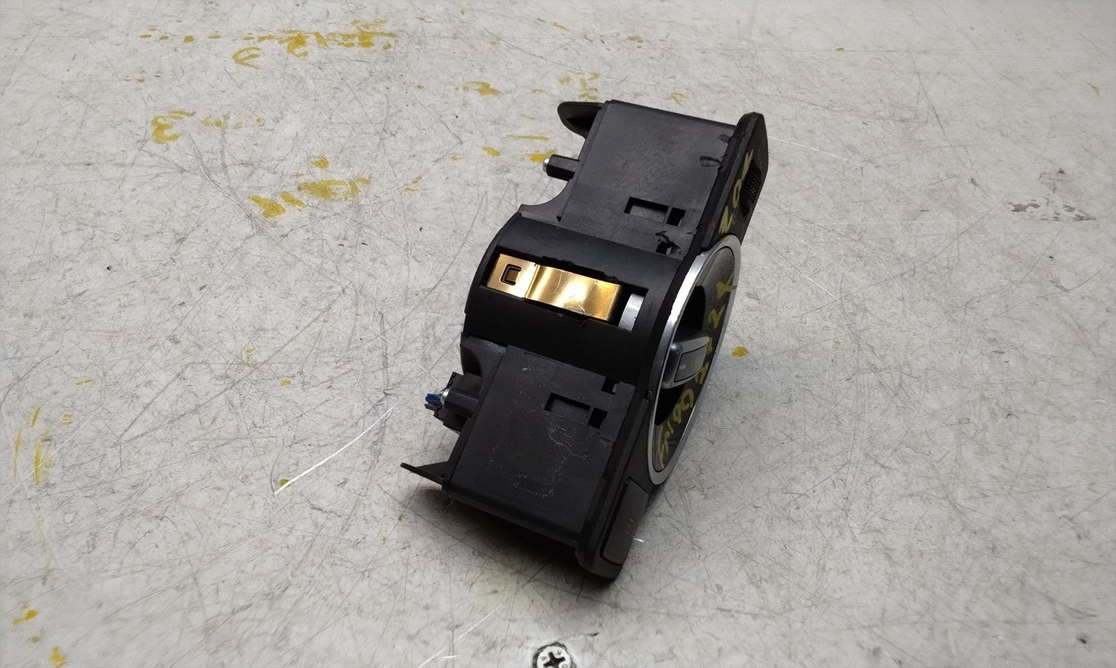 MERCEDES C-CLASS W204 HEADLIGHT CONTROL SWITCH 2014 A2049053103 FM001024