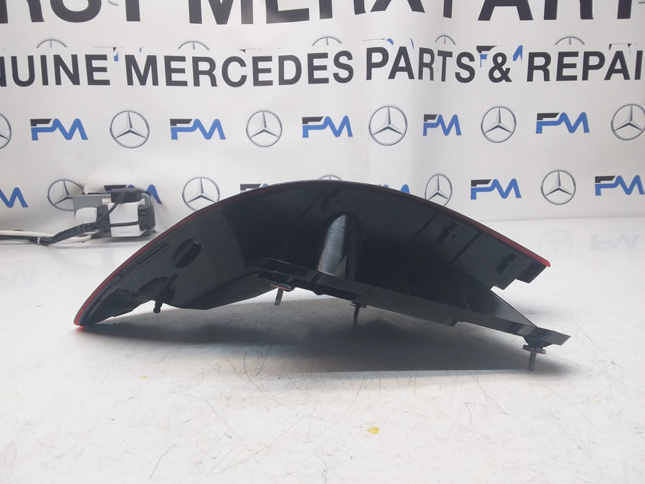 MERCEDES E-CLASS W213 PASSENGER SIDE NS REAR TAIL LIGHT A2139065709 2022 FMT99