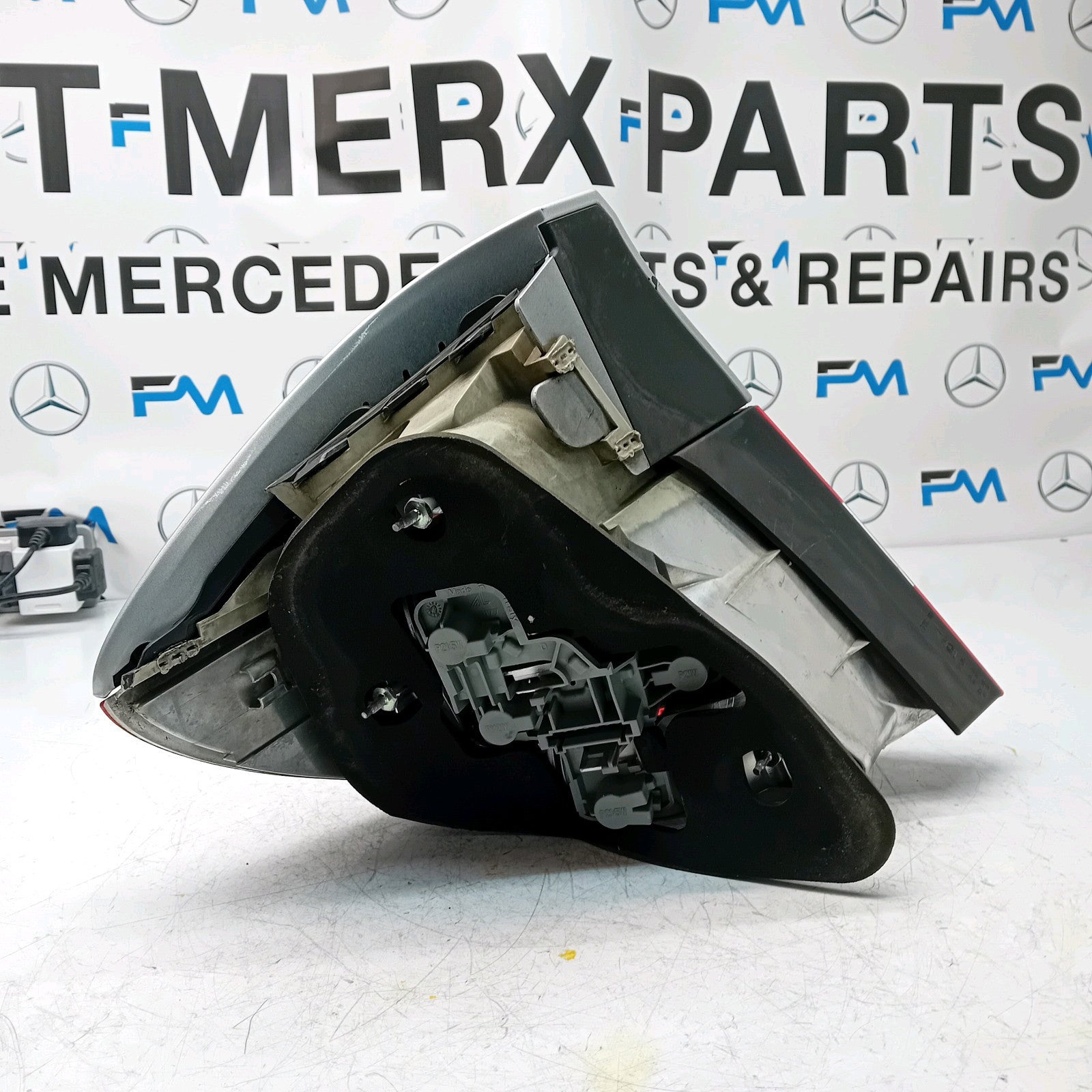 MERCEDES C-CLASS W203 2008 DRIVER OS REAR TAIL LIGHT A2038204864 FMT155