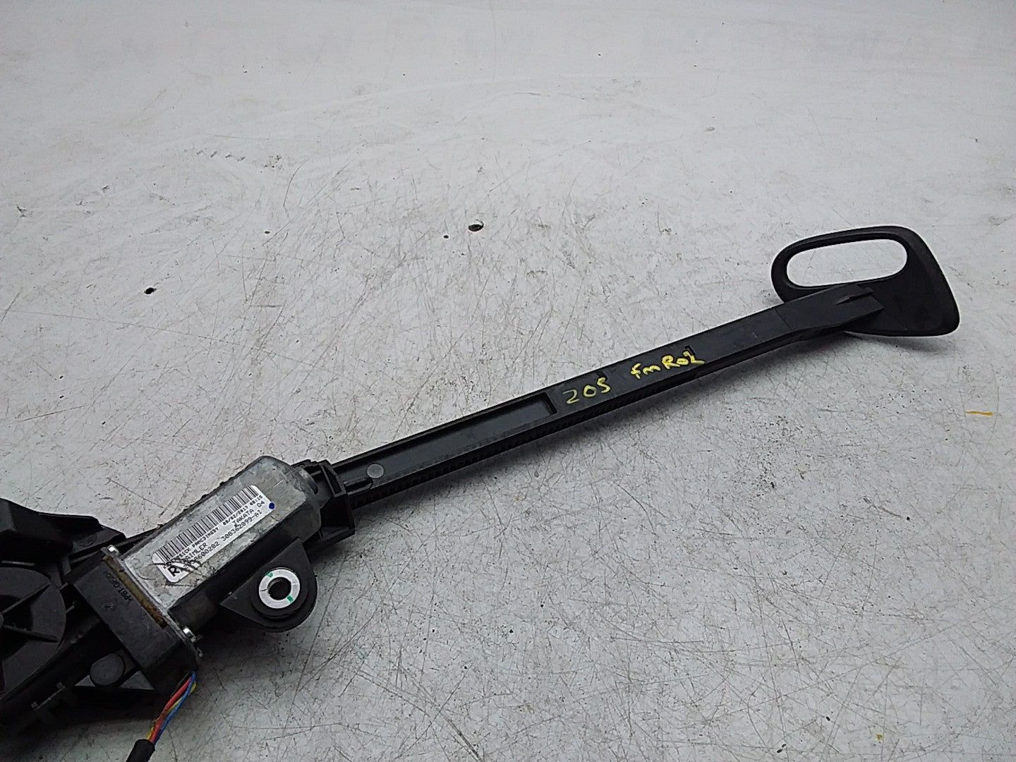 MERCEDES MERCEDES C-CLASS W205  SEAT BELT RETRACTOR 2058600282 FMR02
