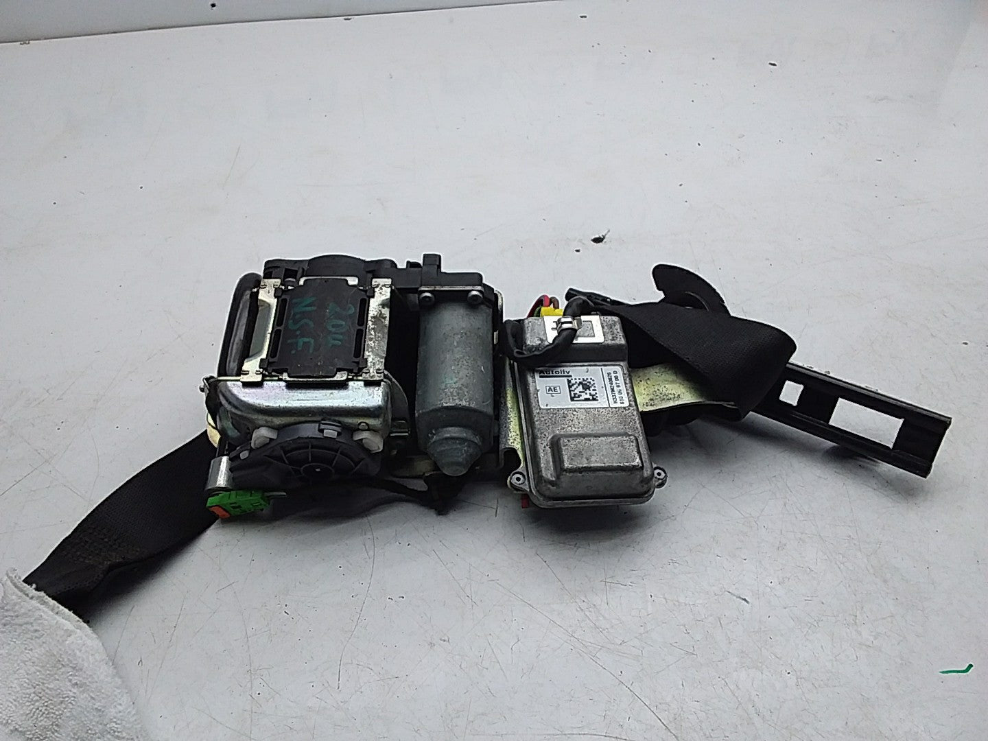 MERCEDES C-CLASS W204 SEAT BELT FRONT LEFT PASSENGER SIDE A2048606785 FMS212 NSF