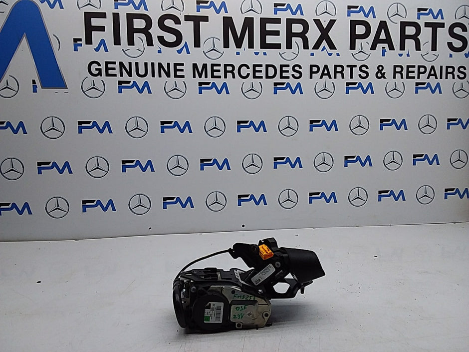 MERCEDES E-CLASS W238 SEAT BELT FRONT RIGHT DRIVER SIDE A2388602900 FMS253 OSF