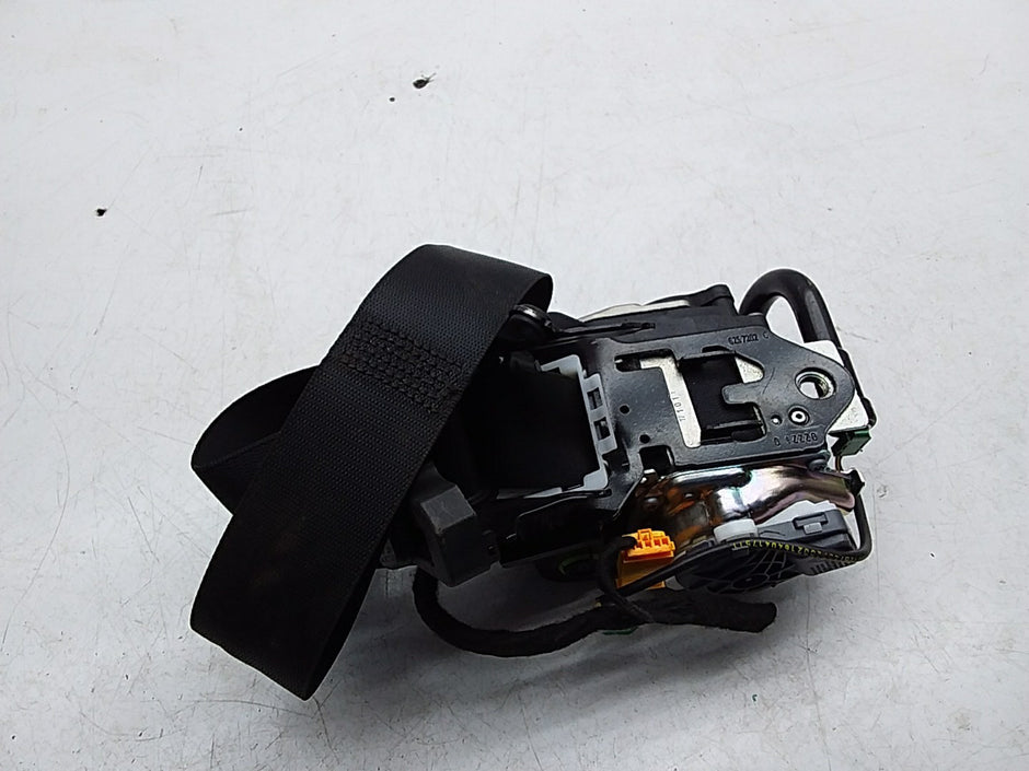 MERCEDES E-CLASS W238 SEAT BELT FRONT RIGHT DRIVER SIDE A2388602900 FMS246 OSF