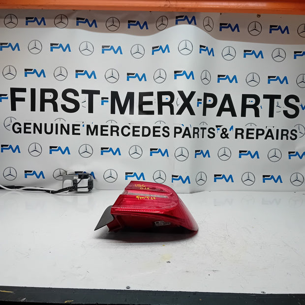 MERCEDES GLA W156 2015 REAR DRIVER O/S TAIL LIGHT A1569062058 FMT69