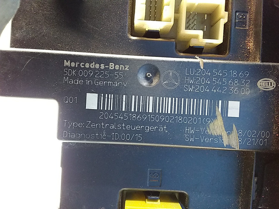 Mercedes C-CLASS W204 Fuse Box RELAY  A2045451869 FMF106