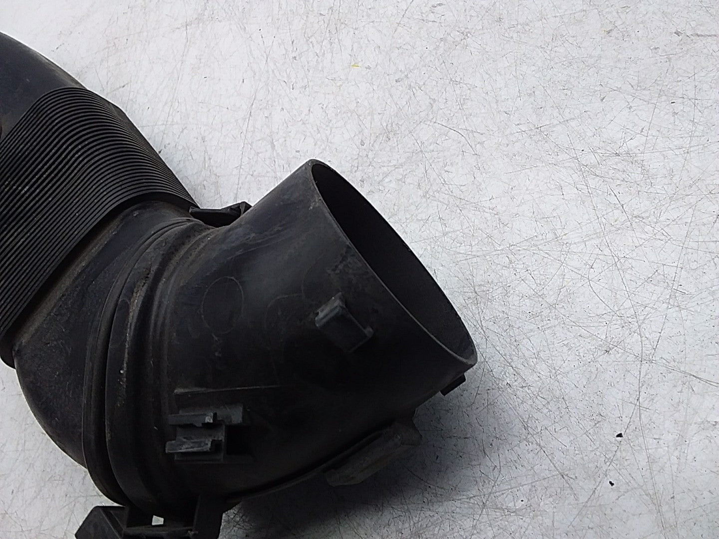 MERCEDES BENZ C-CLASS W205 AIR INTAKE TUBE A6510903242 FMI47
