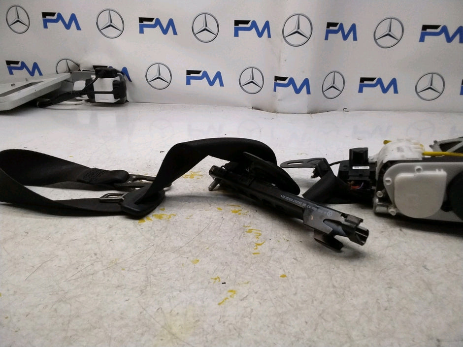 MERCEDES E-CLASS W213 E220 FRONT RIGHT DRIVER SEATBELT A2138600701 FMS413 OSR