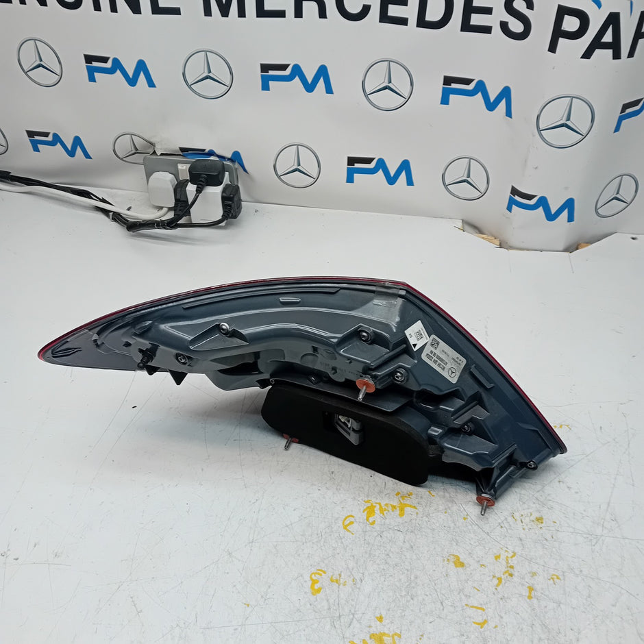 MERCEDES E-CLASS W213 DRIVER SIDE OS REAR TAIL LIGHT FMT184 2023 A2139068000