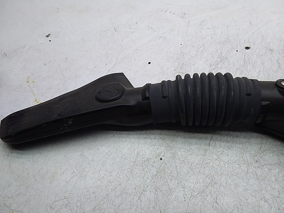 MITSUBISHI OUTLANDER AIR INTAKE TUBE 1505A661 FMI81