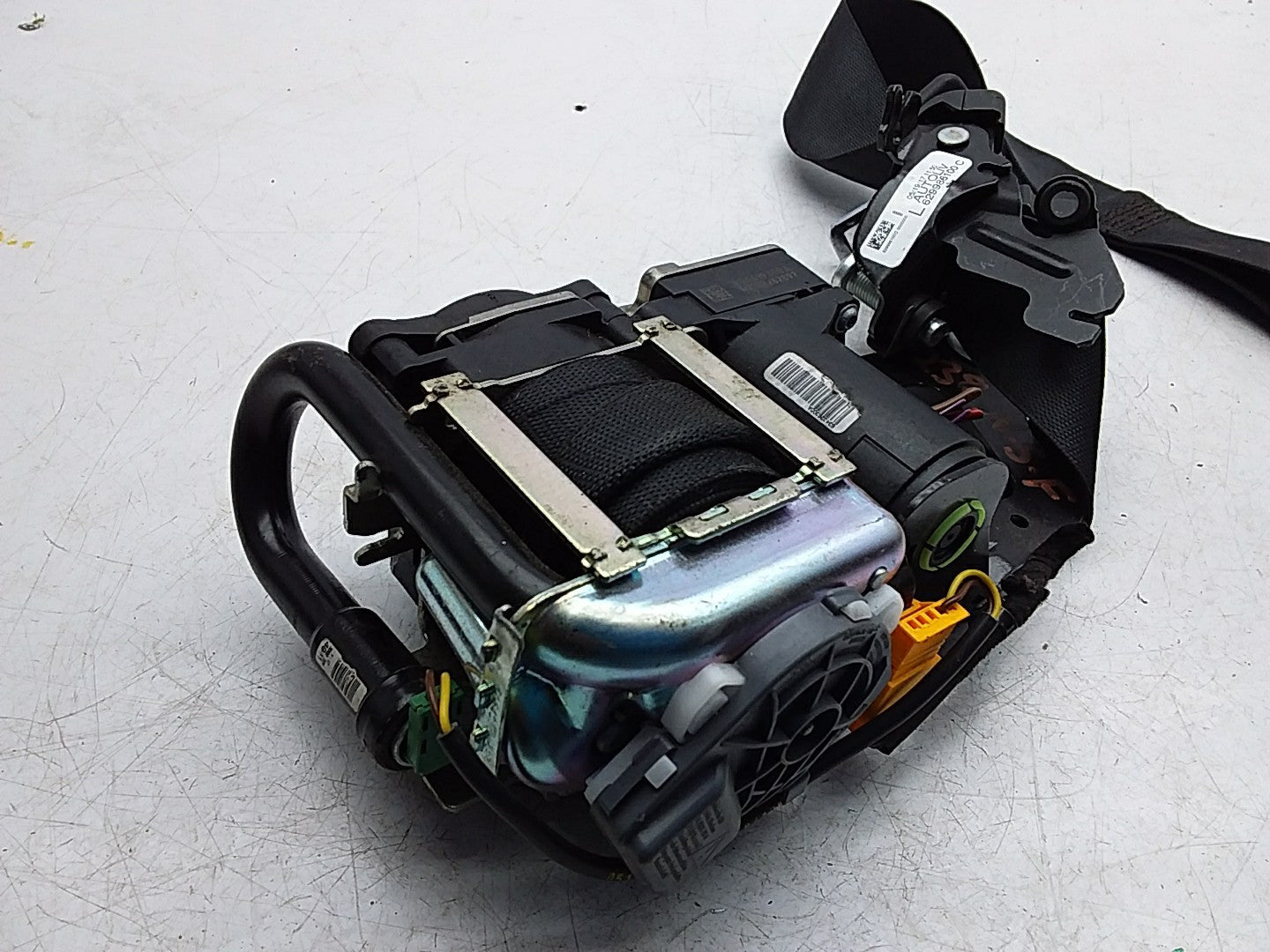 MERCEDES E-CLASS W238 SEAT BELT FRONT LEFT PASSENGER SIDE A2388602800 FMS265 NSF