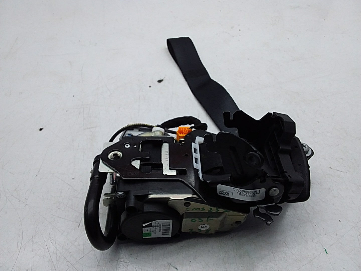 MERCEDES E-CLASS W238 SEAT BELT FRONT RIGHT DRIVER SIDE A2388602900 FMS252 OSF