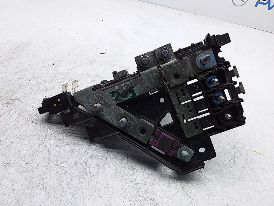 Mercedes C-CLASS  W205 Fuse Relay Junction Box  FMF148 A2065402250