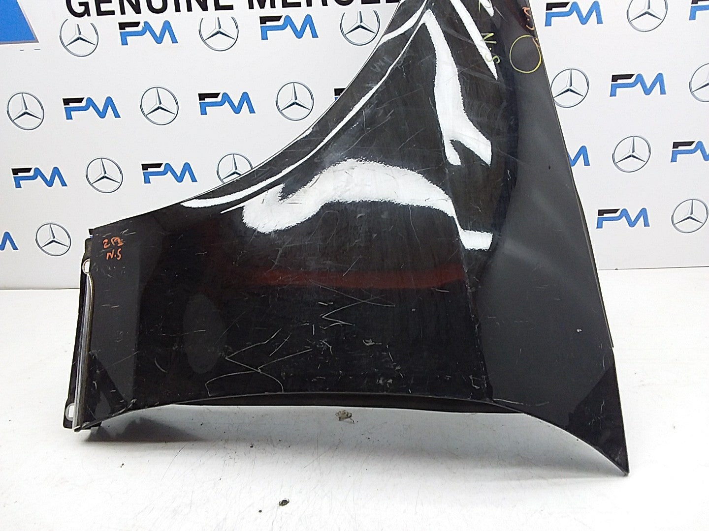 MERCEDES  E-CLASS W212 NS LEFT PASSENGER SIDE WINGS FMW27 A2128800124 (DAMAGED)