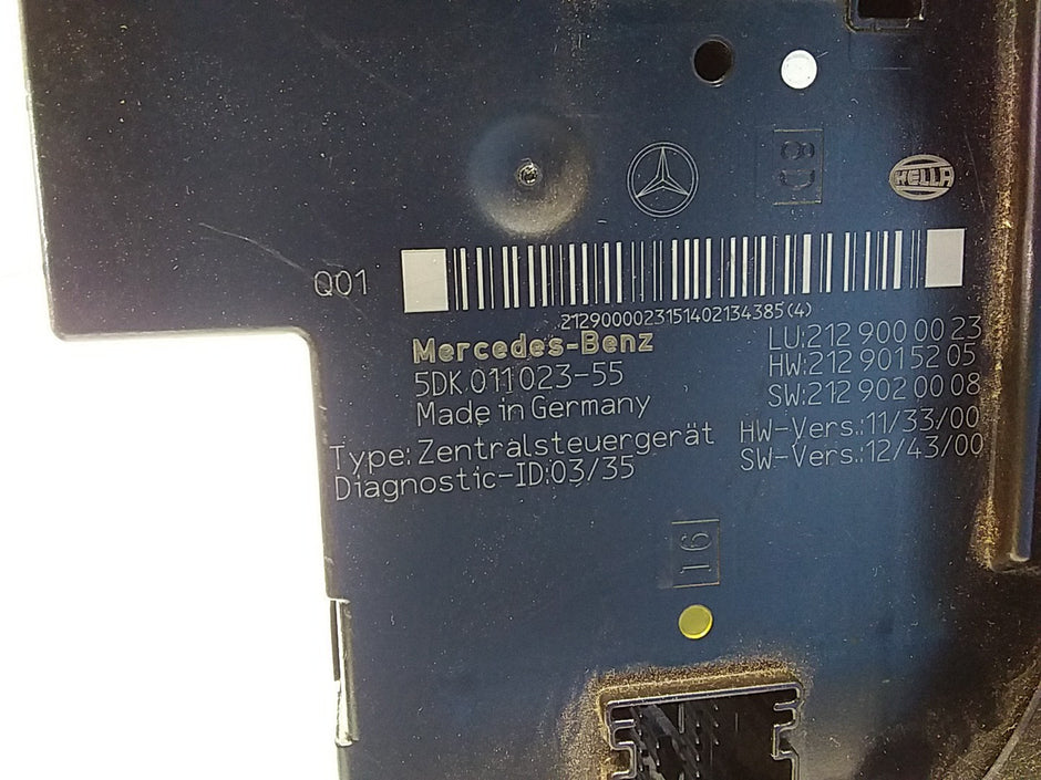 Mercedes E-CLASS W212 FUSE BOX RELAY  A2129000023 FMF110