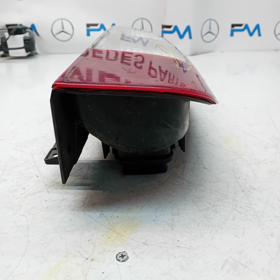 MERCEDES VITO W639 2004-14 DRIVER OS OUTER REAR TAIL LIGHT 964678-01 FMT150 