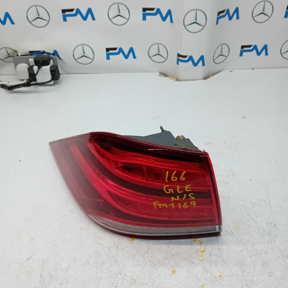 MERCEDES GLE W166 PASSENGER SIDE NS REAR TAIL LIGHT A1669065702 2018 FMT169