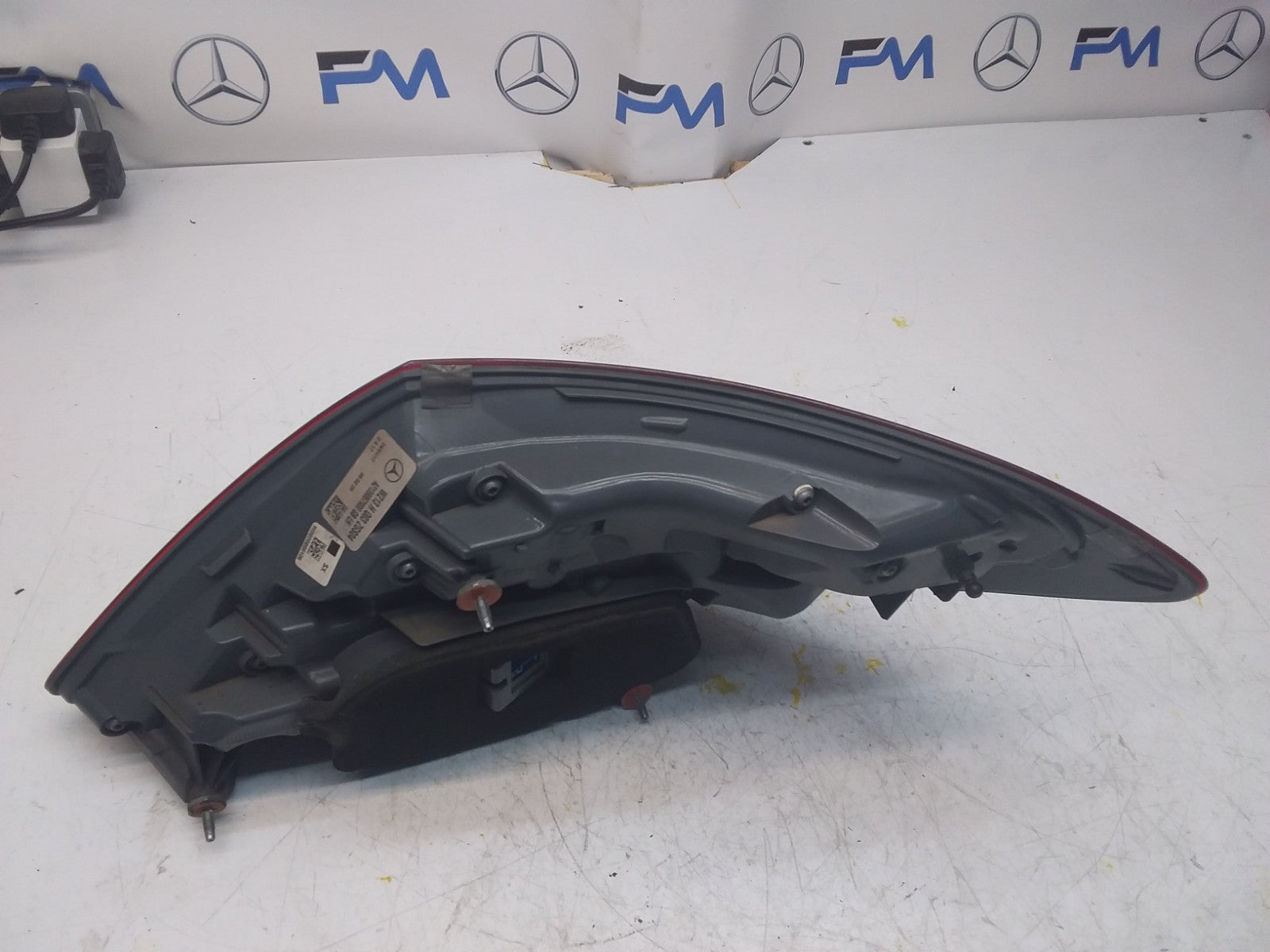 MERCEDES E-CLASS W213 2017 REAR PASSENGER N/S TAIL LIGHT A2139067900 FMT94
