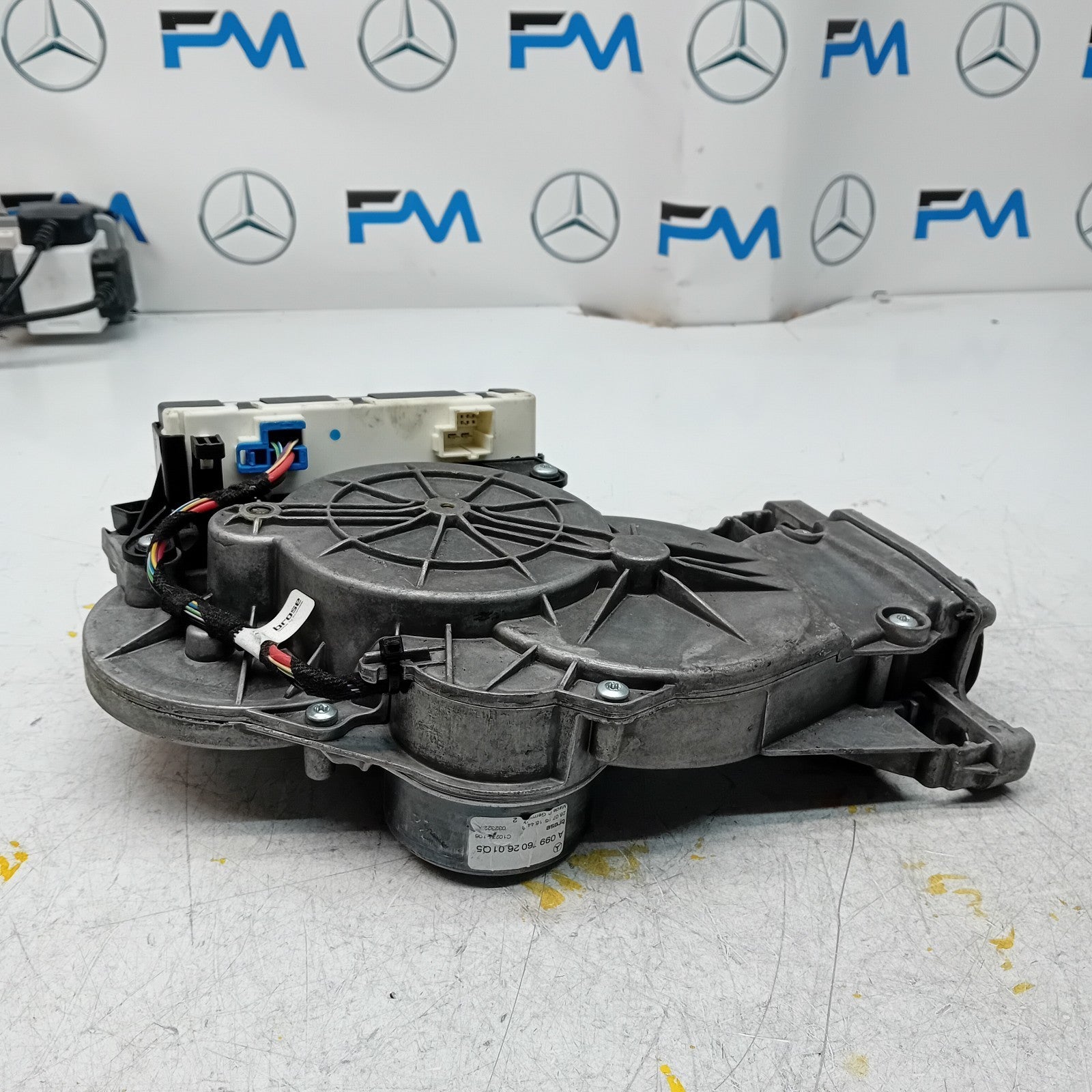 Mercedes C-CLASS W205 TAILGATE BOOT LIFT MOTOR FM00596 A2059007218 FM001079