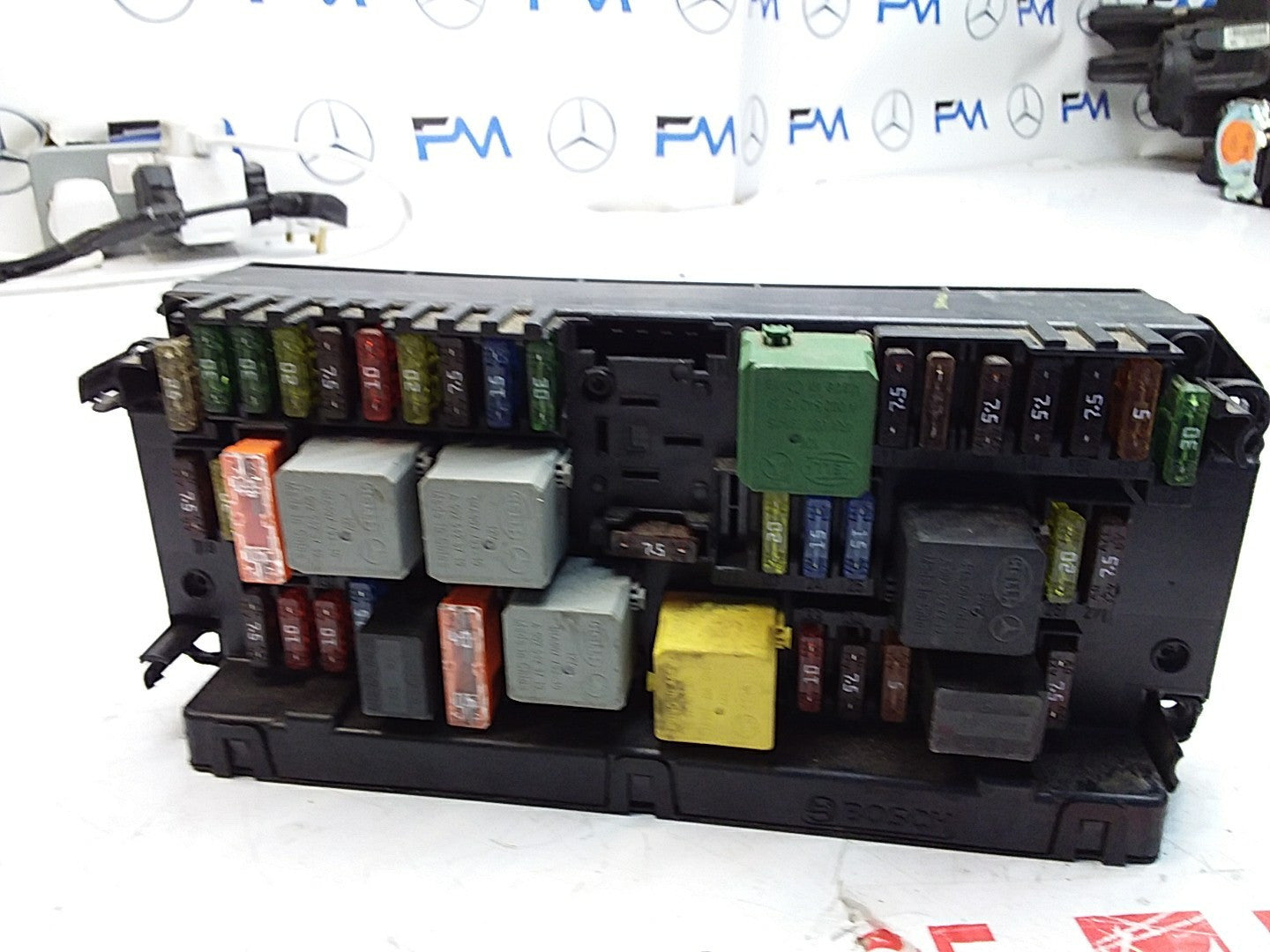Mercedes E-CLASS W212 Fuse  Box RELAY A2129005722 FMF93