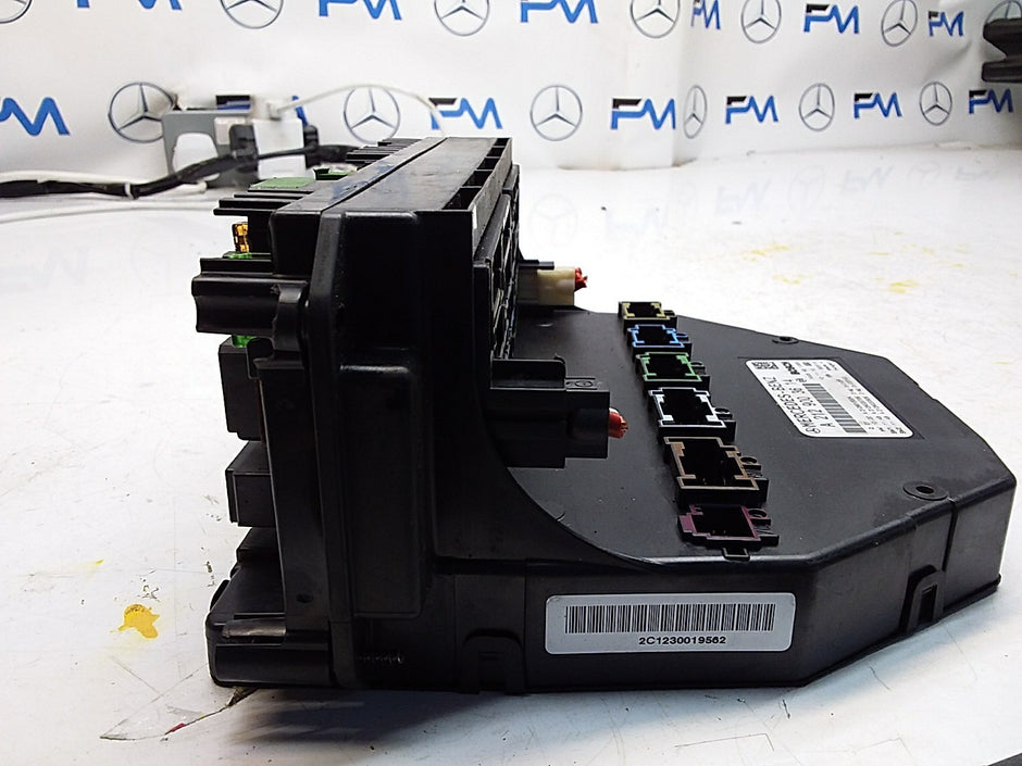 Mercedes E-CLASS W212 Fuse  Box RELAY A2129003614 FMF99