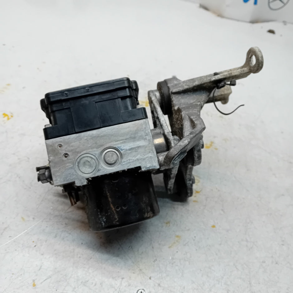 MERCEDES C-CLASS W205 ABS PUMP MODULE CONTROL UNIT A1729014100 FM00975