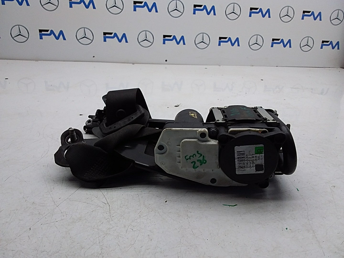 MERCEDES C-CLASS W204 SEAT BELT FRONT RIGHT DRIVER SIDE A2048601885 FMS236 OSF