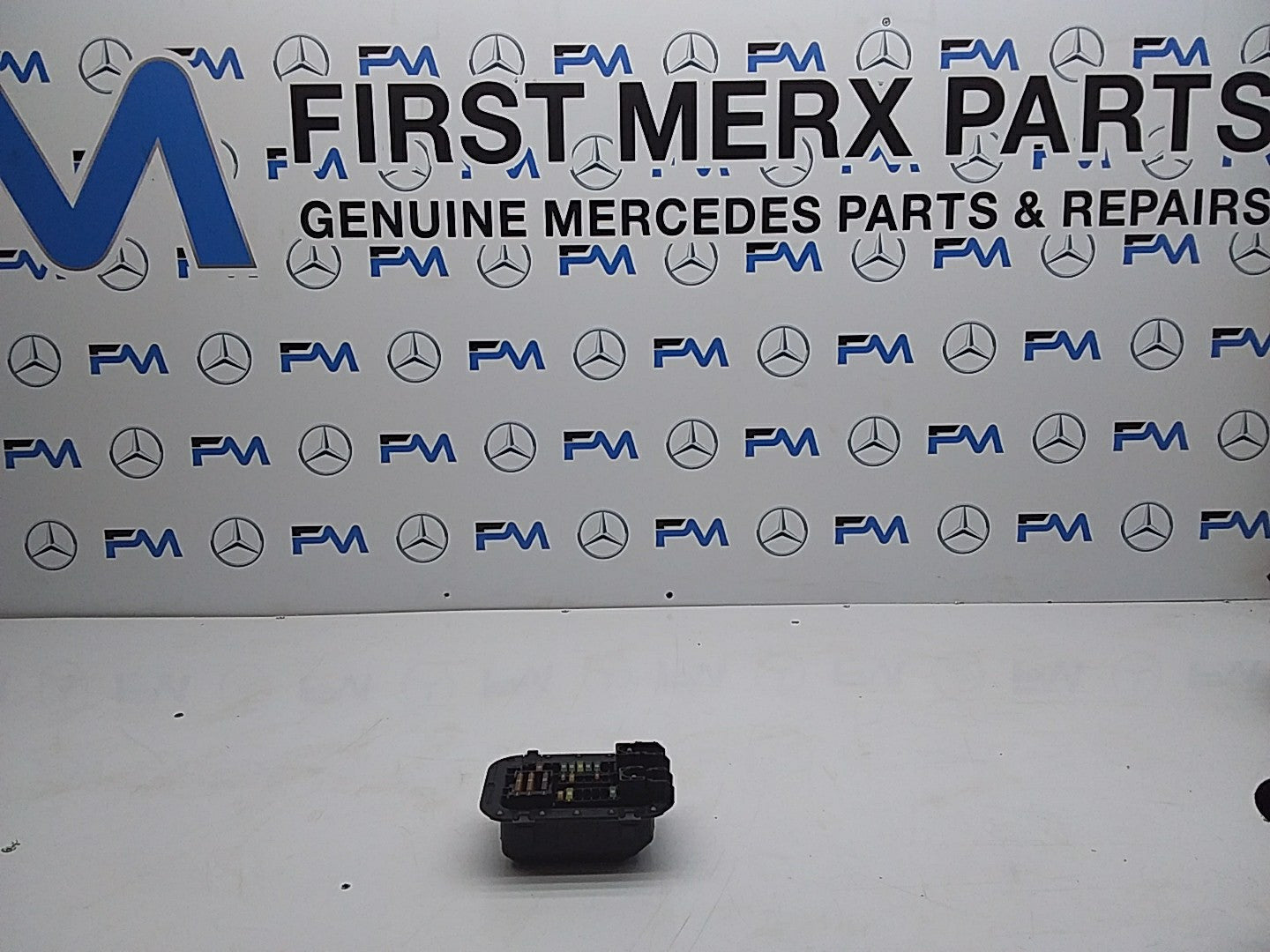 2014 ONWARDS MERCEDES-BENZ S CLASS W222  FUSE BOX  A2225403150 FMF30
